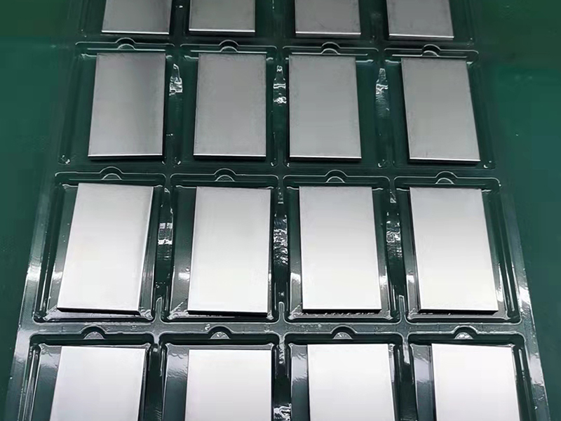 传统的五金制品